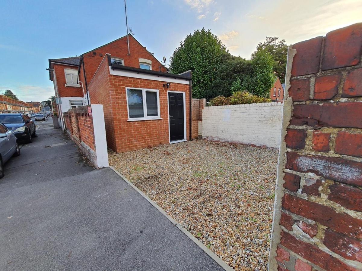 Beautiful Accommodation Near Reading City Centre Екстер'єр фото